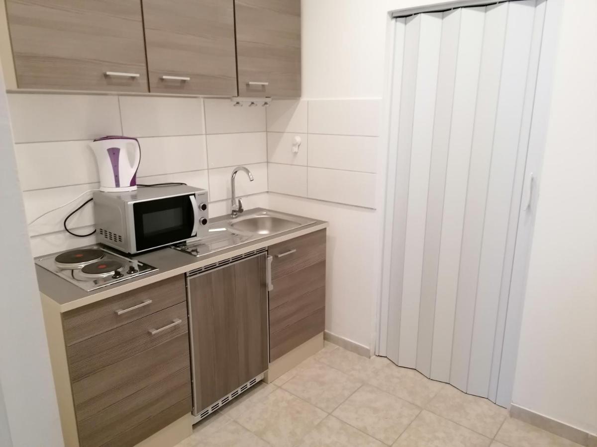 Jasmin Apartment Laichingen ภายนอก รูปภาพ