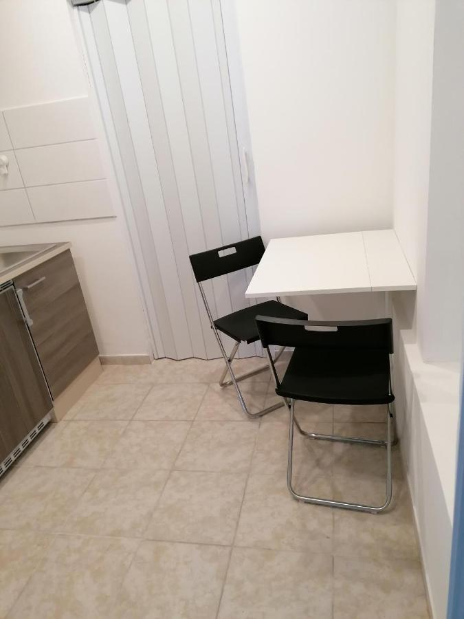 Jasmin Apartment Laichingen ภายนอก รูปภาพ