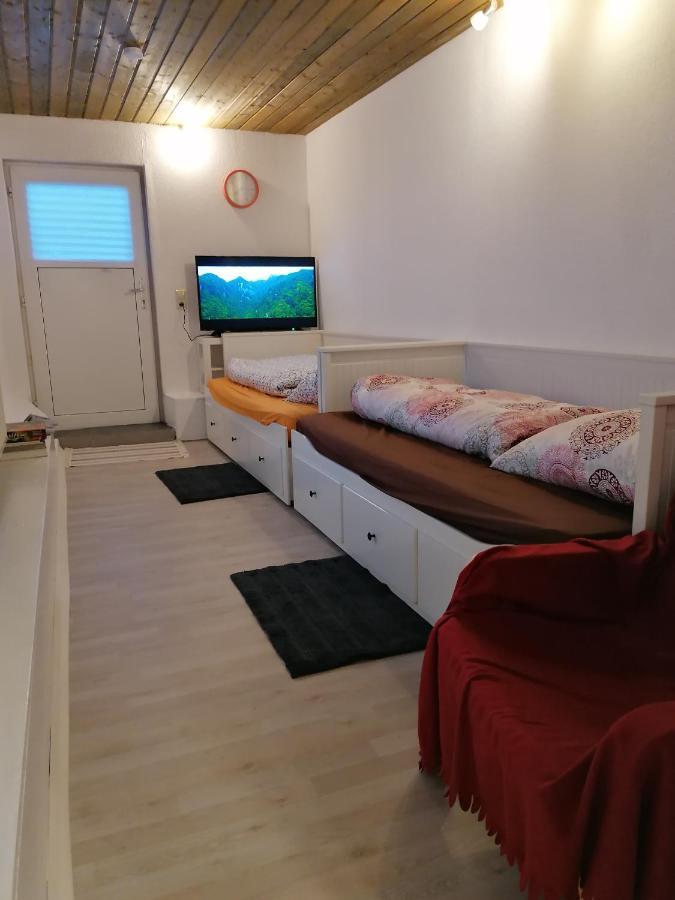 Jasmin Apartment Laichingen ภายนอก รูปภาพ